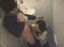 真實 ● 拍攝高 ● 生夫妻在咖啡店的廁所裡做愛，在放學回家的路上停下來消磨時間 店主用隱藏的攝像頭記錄下來，未經許可洩露！ ！！　6對高中夫婦