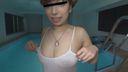 《Personal shoot》Colossal breasts H cup god status gravure model Serious acme in the pool masturbation