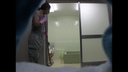 【Hidden Camera】The cleaning lady is surprisingly