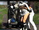 【롱 ver입니다! 모 유명 은행 여자 은행원이 소중한 손님에게 스페셜 성접대 골프를 하고 있는 영상을 찍어 유출! 샤프트를 꽂아 티샷, 마지막은 손님 자신의 「샤프트」를 삽입! !