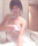 【Amateur】Take a selfie of your proud huge breasts from the bathroom! Polori!?