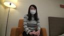 ※매니아에게※대기업에 근무하는 도쿄 빈곤 소녀는 장학금을 돌려주기 위해 카메라 앞에서 털이 많은 모습을 보여주고 자지를 빨아 먹는다