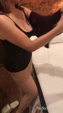 [Uncensored] Individual shooting with smartphone [Chubby huge breasts wife takes off her clothes one by one, sucks while pressing her against her face, straddles the and actively swinging her hips to climax] 04:19