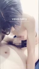 [Smartphone shooting] Shaved Taiwan erotic gal POV SEX An erotic gal who loves raw squirt inserts raw ● Ko herself In addition, there are many highlights such as footjobs [Uncensored]