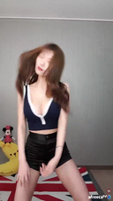 Sexy Korean! A costume with a cleavage that opens up at the chest! It's a dance while shaking big! Part 3