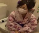 〈Self-produced〉 Insert two yukata JDs who were picked up at the fireworks display in the toilet and vaginal shot j30