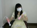 A beautiful girl with a cute loli face live broadcasts masturbation with an electric vibrator! !!