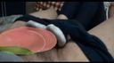 【・Footjob】A girl who gives a while smelling the smell of her feet