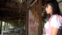 "Cosplay DE Walk" Panchira in maid clothes! Walk through the ruined restaurant!