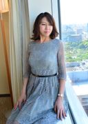 【Individual】D.K. takes my mother's friend 53 years old to a hotel and her raw. A married woman who exposes ripe soft breasts outdoors and cums in shame [First time special price]