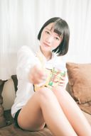 Net idol "Maru-chan" personal photo book + bonus adult photo book