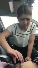 Brown-haired beauty gives an erotic in the car (⋈◍>◡<◍). ✧♡