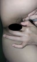 【Mutual Masturbation】Couple showing off to each other in a karaoke room