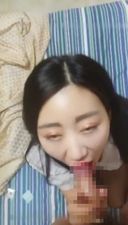 A Korean amateur beauty with one-ren long hair who is attracted by a wide and beautiful forehead shoots erotic acts with a smartphone that and beautiful leg job and standing back!