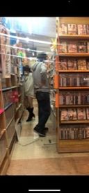 [Adult video store exposure gaze masturbation] Finger masturbation while being watched Neglected play Anal Personal shooting Smartphone Kupaa　