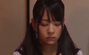 [일본 미소녀] 일본 유니폼 소녀, 스쿠스이, 유카타, 의상을 입은 두 소녀가 3P를 하도록 압박받는 영상