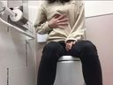 [Masturbation mania] Erotic JD with outstanding style addicted to selfie exposure masturbation ~ Selfie masturbation in the toilet of a fashionable café ~ [onamni.com]
