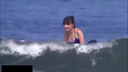 巨乳の女子大生★ビキニでサーフィン！
