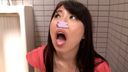 "Instant Public Toilet Mania # 19" sister who picked up with a car Rena 21 years old