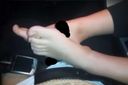 【Secret in the car】Leg shooting with a self-job from a footjob