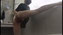 Expose masturbation on the balcony Iku with a large amount of squirting!