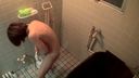 【中出し】中出しされた女の子は怒りでサンドバックのように男を殴り、その後シャワーで慌てて洗う。