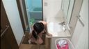 Break into the girl's bath time! 10