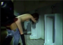 早期削除予定【個人撮影】ガチ素人カップルが公衆の男子トイレで撮影した完全顔出し投稿映像