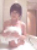 【Amateur】Take a selfie of your proud huge breasts from the bathroom! Polori!?