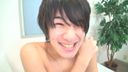 A 19-year-old with smooth skin challenges development for the first time! Even though it is the first time, he leaks an erotic voice "It feels good ...", and semen shoots hard!