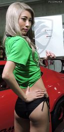 在色情的小屁股勃起！ 臍橙綠色T恤2017汽車沙龍[視頻]活動3712