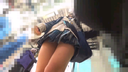 【女大学生！ 】 【個人攝影】ショートスカート姿の女子大生のストリートスナップ、下の風景 ❤ 【街拍】