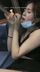 【】A couple who came to karaoke is trying to do something naughty