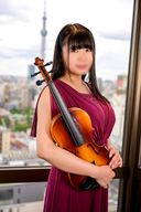 * Limited benefits * [Leaked] J cup big breasts violinist A well-bred young lady comes with a vulgar moaning voice! !! Shocking video of being seeded while shaking huge breasts on a violent piston