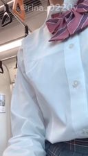[It's a selfie for 2nd year ♡ students at a private school] Even though there were passengers on the train, I flipped up my skirt, boldly panchira, and put my hand in my pants and masturbated violently.