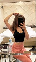 [Limited number without Moza] Too perfect personal trainer! !! Under the thin waist of the G cup is a beautiful ass and a big ass. Excited by the erotic shining body and ejaculating a large amount.