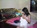 It is a nostalgic work that shows the background of the Showa era. Start with masturbation at Takako-chan's hotel, a Japanese-style beauty. Until rich vaginal shot.