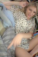 ※ Immediate deletion caution An international student from Russia was too erotic Blonde blonde beautiful girl's shaved ● Large vaginal shot