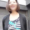 《熟女・中出し》お淑やかで上品な五十路熟女が久しぶりのセックスに酔いしれて悩ましいほどに顔をしかめながら喘ぐ淫乱プレイ！