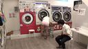 Alone with a lightly dressed beauty at the laundromat. I couldn't stand the chillering of a woman who was caught off guard anymore ... Part 1
