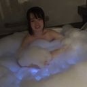 [個人撮影】経験の少ないロリ系女子〇生とホテルでハメ撮りSEX。感度抜群のマンコと泡風呂SEX