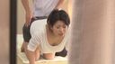 [Mosaic destruction] Frustrated mature woman feels sensitive to the masseuse's obscene treatment and can't stand it because she wants Jipo