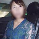 《人妻・ハメ撮り》美容師の茶髪ショートな爆乳奥さん！ぐっちょり濡れた膣穴をズボズボ犯されド変態向き出しの腰振り交尾♪