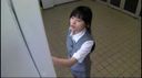 ◇ Raw panchira of amateur OL! Vending Machine Crouching Panchira Hidden Camera Part 2