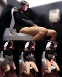 【화장실 자위】생집에서 「밀기」에 흥분한 흑발 미녀의 돌입 자위! !