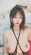 Selfie of a beautiful actress with beautiful breasts in China