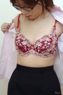 Fair-skinned beautiful breasts ** Teacher's secret part-time job Underwear Mania Club NO.003 Aki Oshiro (24)