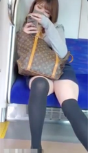 개인 촬영 : 짧은 스커트로 무릎 높이의 미녀를 몰래 촬영
