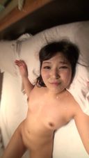 [Squirting / Bukkake] Koganei's JD. Squirting until the end with fingering in return for serving the charming raw daughter, serious facial cumshot [Individual shooting]