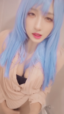 【Individual shooting】I dressed as a woman with long blue hair and masturbated a selfie